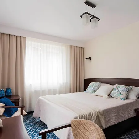 Проживание в семье Morskie Oko *